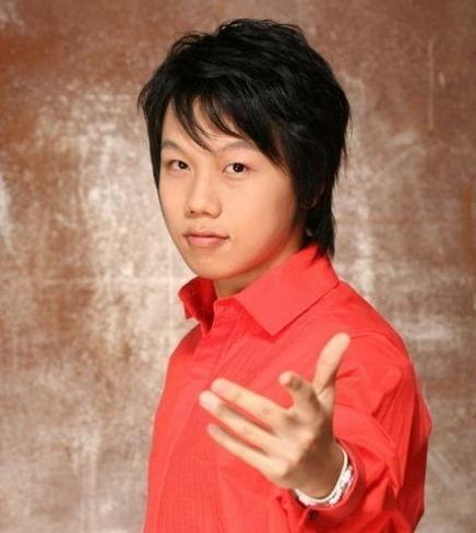 刘维早期照片,探寻青春记忆中的偶像蜕变之路