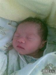 刚出生的儿子的照片,天使降临，温馨瞬间