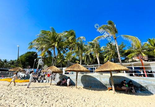 三亚亚龙湾沙滩图片,碧海银沙的度假天堂掠影