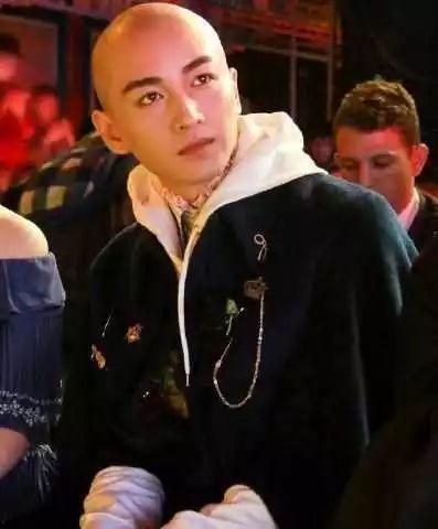 所谓娱乐陈晓,娱乐界的璀璨明星，魅力四射的演艺人生